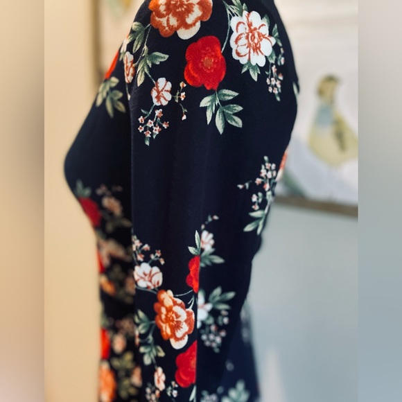 🌷2 for $20🌷NWT EMMY& I Size XS Bodycon Mermaid-Style Floral Dress - Picture 3 of 9